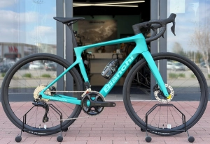     Bianchi Infinito Disc Endurance ... Shimano 105 Di2 ... Metallic Celeste ... NOWY ROWER ... NOWOŚĆ