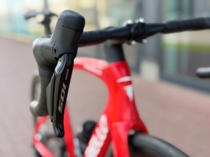 PINARELLO F5 KLAMKA.jpg