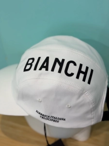 CZAPECZKA BIANCHI 2.jpg