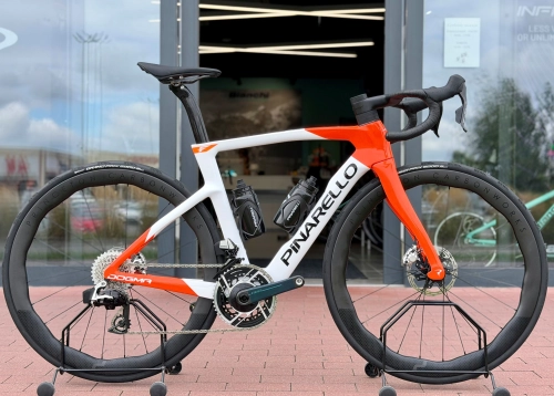 pinarello dogma f ineos.jpg