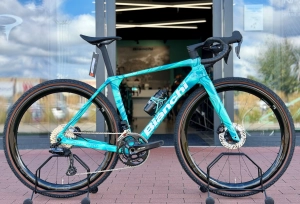 Bianchi Impulso RC Reparto Corse Gravel ... Shimano GRX825 Di2 ... OFFICINA BIANCHI - BLUEMARINE