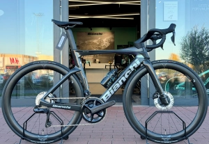                 Bianchi Oltre PRO AERO ... Elektroniczna Ultegra Di2 .. Power Meter4iiii 