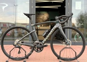                     Pinarello F1 Disc ... Shimano 105 ... Spectrum Blade ... ROWER NOWY ... Model 2027